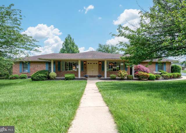Property at 3731 Long Point Dr, York, PA 17402, 3 beds, 2.5 baths