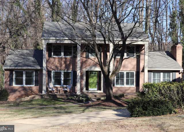 Property at 1588 Forest Villa Ln, Mclean, VA 22101, 5 beds, 4 baths