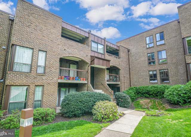 Property at 11220 Chestnut Grove Sq #222, Reston, VA 20190, 2 beds, 1.5 baths