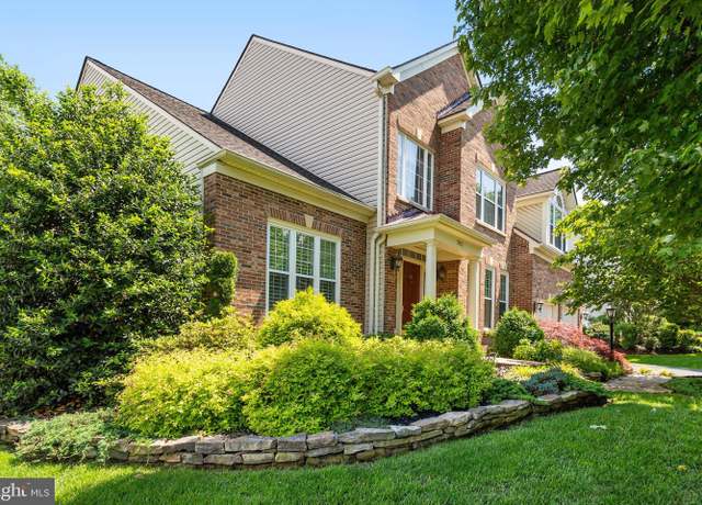 Property at 5811 Valley Vw, Alexandria, VA 22310, 5 beds, 4.5 baths