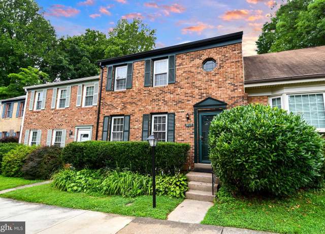 Property at 9835 Saint Cloud Ct, Fairfax, VA 22031, 3 beds, 2.5 baths