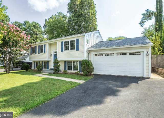 Property at 12703 Carlsbad Ct, Herndon, VA 20171, 4 beds, 2 baths