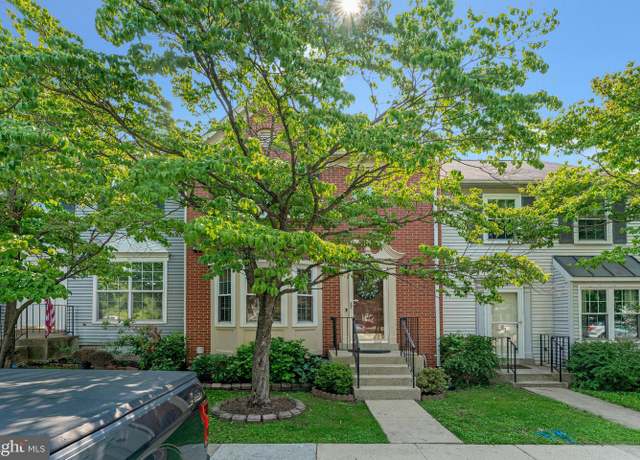 Property at 1085 Smartts Ln NE, Leesburg, VA 20176, 3 beds, 3.5 baths