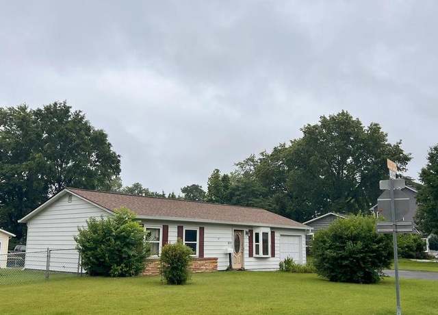 Property at 815 S Cypress Ct, Sterling, VA 20164, 3 beds, 1 bath