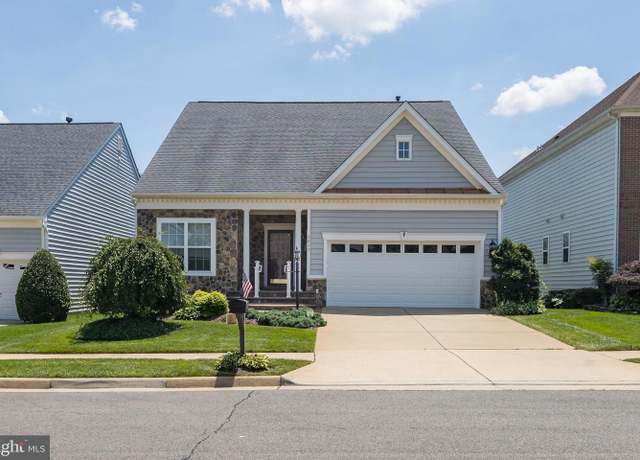 Property at 6037 Calumet Ct, Gainesville, VA 20155, 2 beds, 4 baths