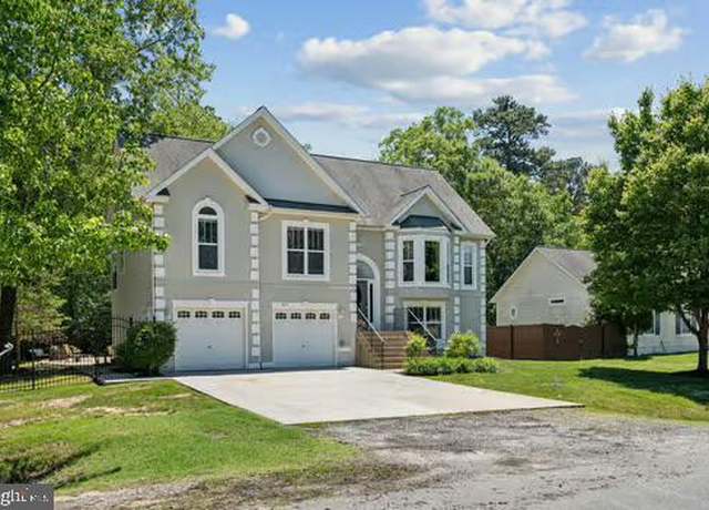 Property at 202 Forest Ave, Colonial Beach, VA 22443, 5 beds, 3 baths
