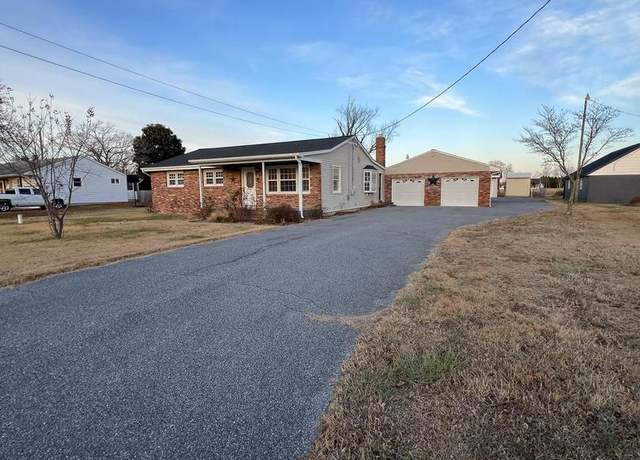 Property at 136 Old Airport Rd, Harrington, DE 19952, 3 beds, 1 bath