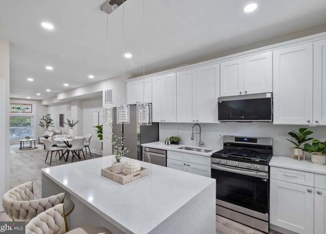 Property at 518 N Lakewood Ave, Baltimore, MD 21205, 3 beds, 3 baths
