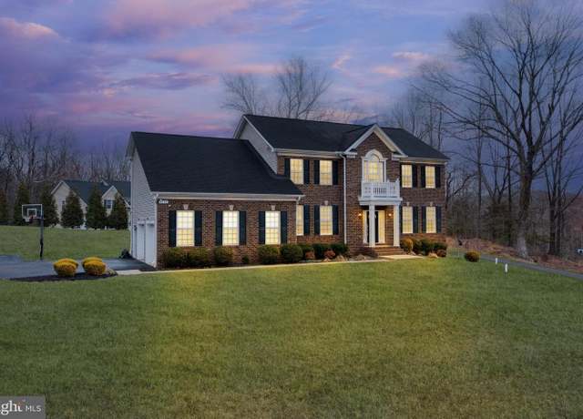 Property at 4554 Coachmans Path Ct, Waldorf, MD 20601, 5 beds, 3.5 baths