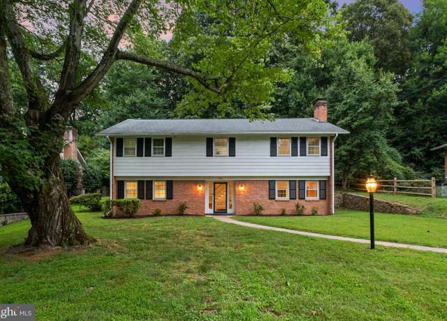Property at 11506 Stonewood Ln, North Bethesda, MD 20852, 4 beds, 3.5 baths