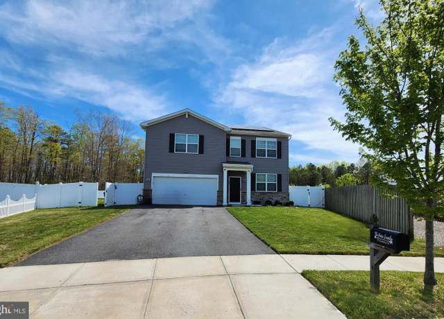 Property at 23 Gardenia Dr, Egg Harbor Township, NJ 08234, 5 beds, 2.5 baths