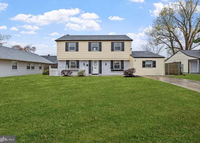 Property at 38 Potter Ln, Willingboro, NJ 08046, 5 beds, 2.5 baths
