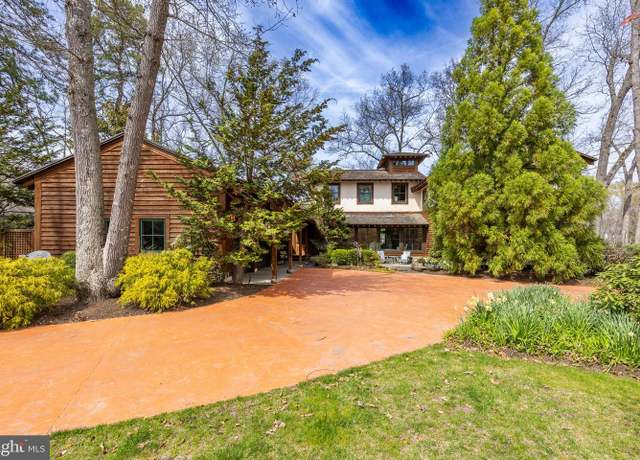 Property at 7 Elm Ct, Medford, NJ 08055, 4 beds, 2.5 baths