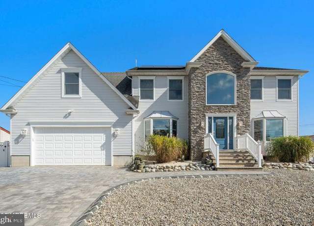 Property at 1112 Albatross Ct, Forked River, NJ 08731, 4 beds, 2.5 baths