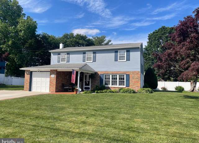 Property at 152 Highland Ave, Pennsville, NJ 08070, 4 beds, 2.5 baths