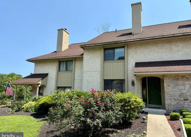 Property at 44 Muirfield Dr, Reading, PA 19607, 3 beds, 2.5 baths