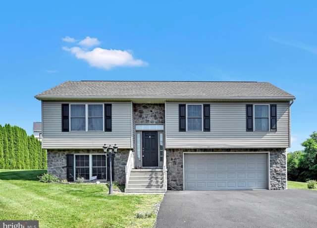 Property at 1107 Watson St, Lebanon, PA 17046, 4 beds, 2 baths