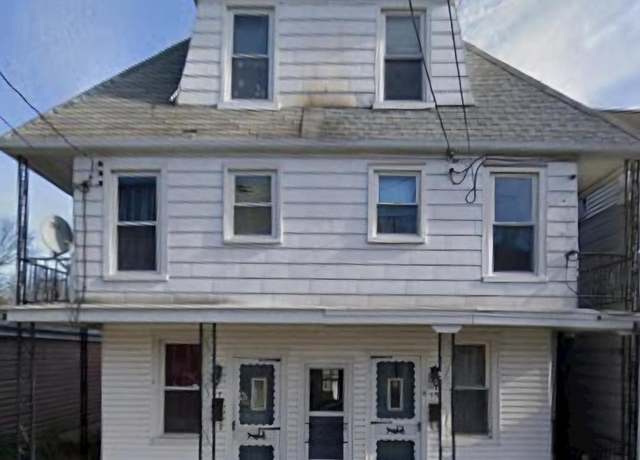 Property at 19 S East St, Spring Grove, PA 17362, 2 beds, 1 bath