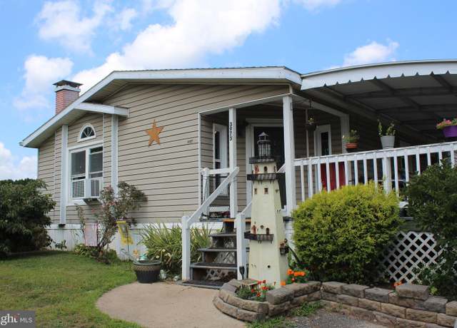 Property at 3975 Craig Ave, Dover, PA 17315, 3 beds, 2 baths