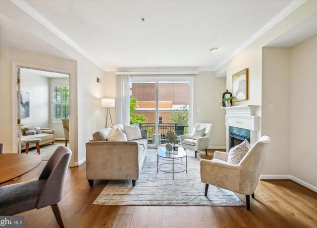 Property at 621 N Saint Asaph St #302, Alexandria, VA 22314, 2 beds, 1.5 baths