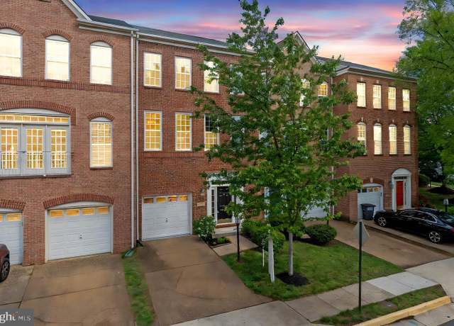 Property at 13604 Red Squirrel Way, Herndon, VA 20171, 3 beds, 3 baths
