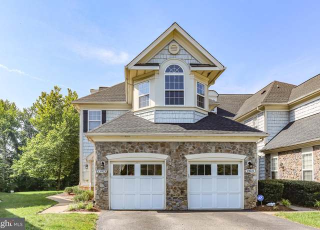 Property at 13923 Gullane Dr, Woodbridge, VA 22191, 3 beds, 2 baths