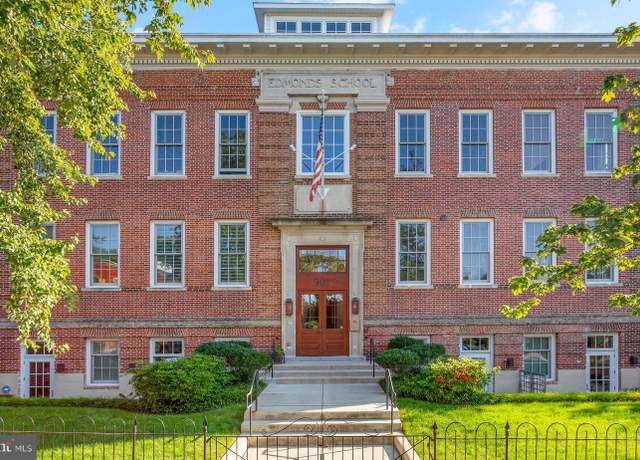 Property at 901 D St NE #102, Washington, DC 20002, 2 beds, 2 baths