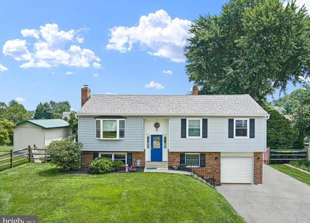Property at 327 Mitchell Dr, Wilmington, DE 19808, 4 beds, 2.5 baths