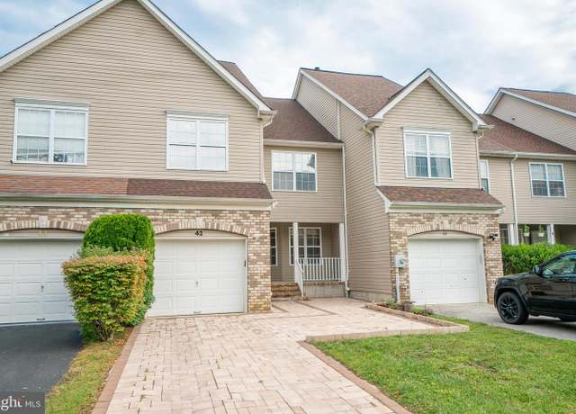 Property at 42 Dickerson Ln, Old Bridge, NJ 08857, 3 beds, 2 baths