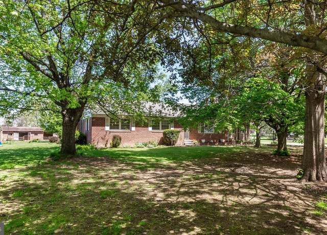 Property at 2226 Harney Rd, Littlestown, PA 17340, 4 beds, 2.5 baths