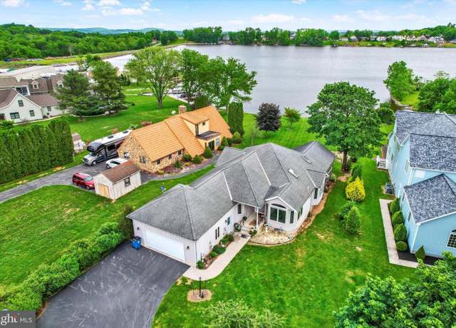 Property at 20 Hines Dr, East Berlin, PA 17316, 3 beds, 2 baths