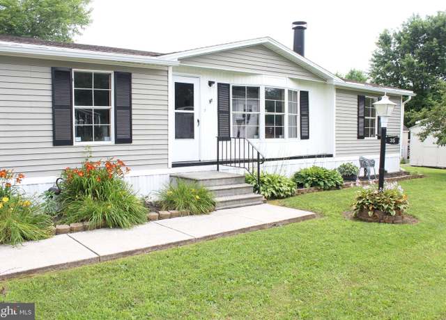 Property at 35 Bonneau Heights Rd, Gettysburg, PA 17325, 3 beds, 2 baths