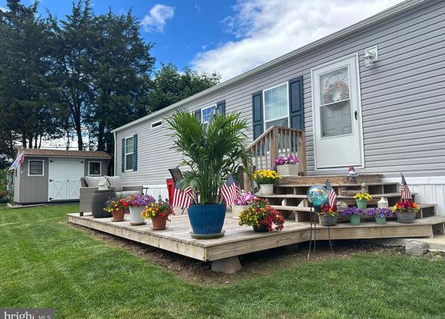 Property at 101 Ronald Ave, Birdsboro, PA 19508, 2 beds, 2 baths