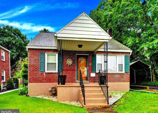 Property at 224 Mayberry Ave, Reading, PA 19605, 4 beds, 1.5 baths