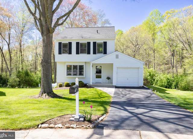 Property at 1422 Henry Dr, Downingtown, PA 19335, 3 beds, 2.5 baths