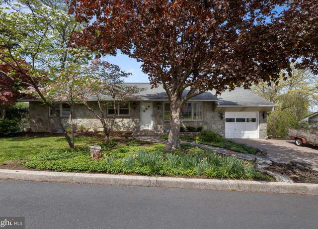 Property at 51 Tice Ave, Hershey, PA 17033, 3 beds, 4 baths