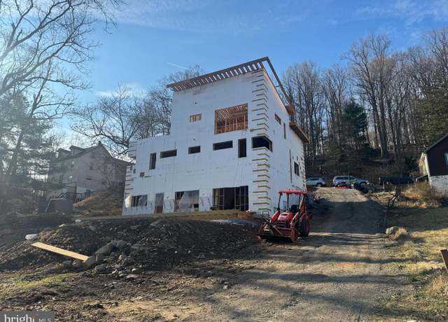 Property at 38 New Rd, Aston, PA 19014, 4 beds, 4 baths