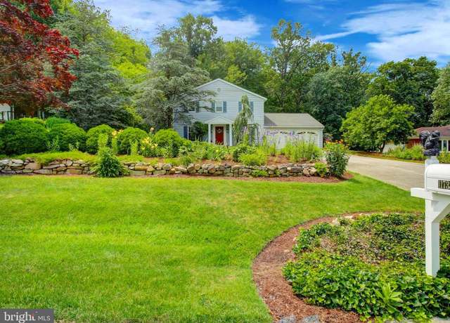 Property at 11733 Woodlea Dr, Waynesboro, PA 17268, 3 beds, 2.5 baths