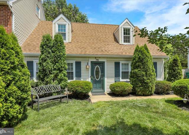 Property at 715 Oak St, Denver, PA 17517, 4 beds, 1.5 baths