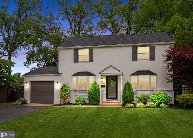 Property at 605 Lakevue Dr, Willow Grove, PA 19090, 3 beds, 1.5 baths