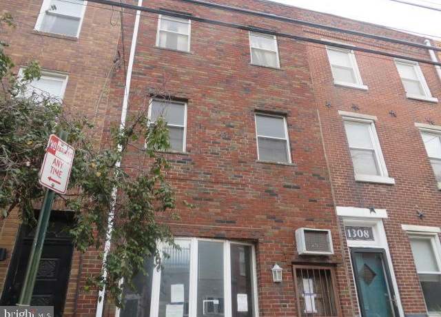 Property at 1310 S 6th St, Philadelphia, PA 19147, 4 beds, 1.5 baths