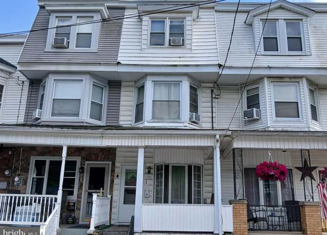 Property at 341 W Main St, Girardville, PA 17935, 3 beds, 1.5 baths