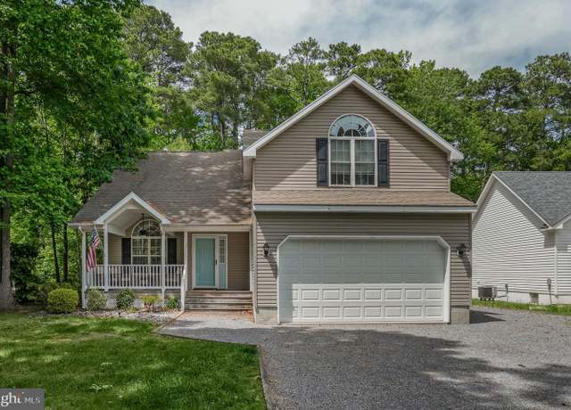 Property at 37323 Davey Jones Blvd, Greenbackville, VA 23356, 3 beds, 2.5 baths