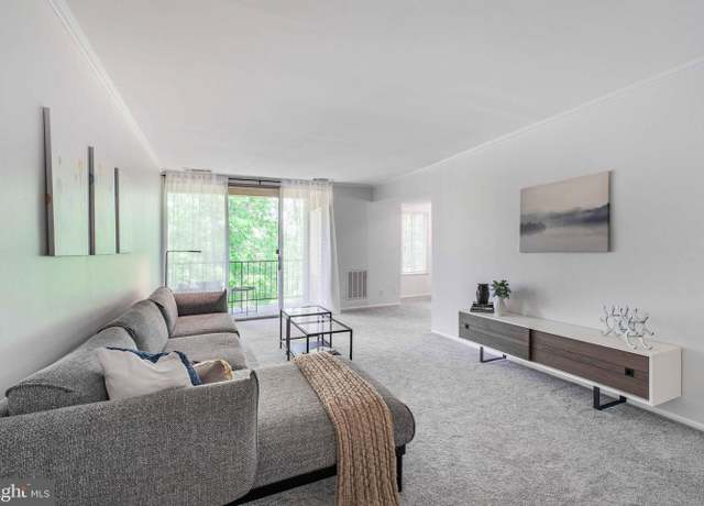 Property at 5065 7th Rd S #202, Arlington, VA 22204, 3 beds, 2 baths