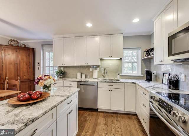 Property at 4711 30th St S Unit A1, Arlington, VA 22206, 3 beds, 2 baths