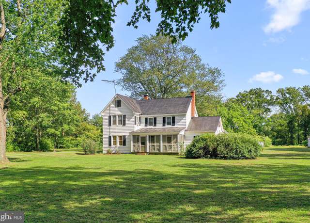 Property at 1838 Muddy Gut Rd, Dunnsville, VA 22454, 3 beds, 1.5 baths