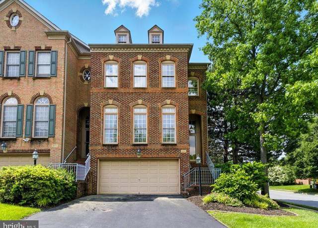 Property at 12490 Rose Path Cir, Fairfax, VA 22033, 3 beds, 3.5 baths