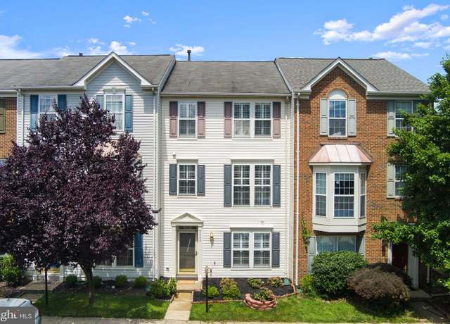 Property at 2562 Belcroft Pl, Herndon, VA 20171, 4 beds, 3.5 baths