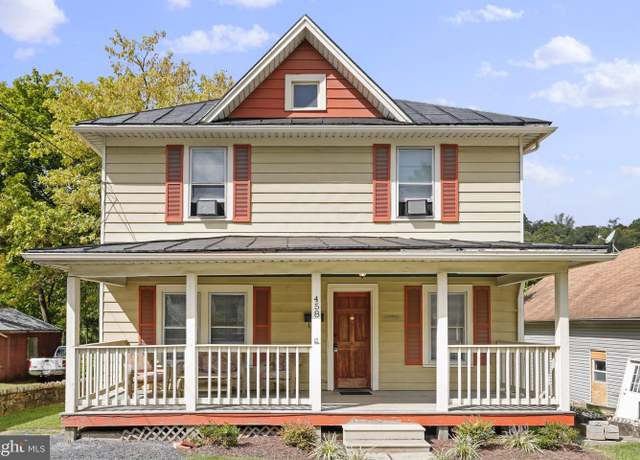 Property at 458 S Washington St, Berkeley Springs, WV 25411, 3 beds, 2 baths