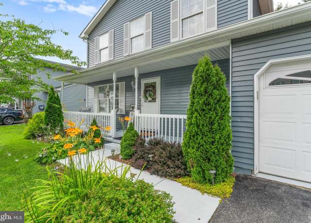 Property at 320 Nicholas Ct, Wilmington, DE 19808, 3 beds, 2.5 baths